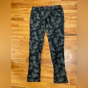 Flower print dark denim jeans.